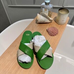 FRANCES VALENTINE women's criss cross cloud slide, green, US size 8.5